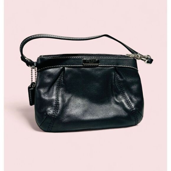 Coach Black Leather Convertible Wristlet Pleated Zip Top Pouch Mini Purse  5 x 8 - Picture 1 of 4